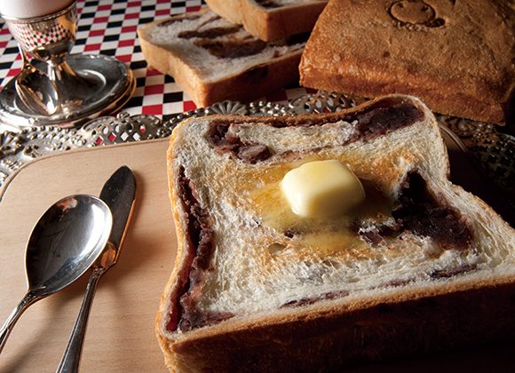 あんこはもうたくさん!? 太っちょ王様のあん食パン - マジカルチョコリングのHEART BREAD ANTIQUE ハートブレッド  アンティークマジカルチョコリングのHEART BREAD ANTIQUE ハートブレッド アンティーク